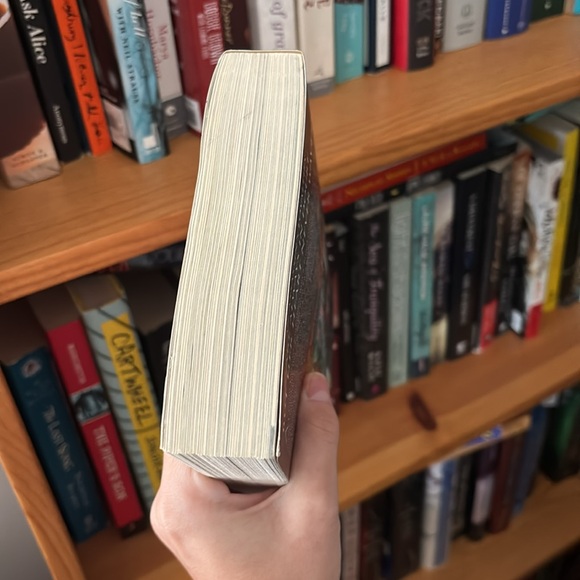 Crown of Midnight - original cover - Picture 3 of 3